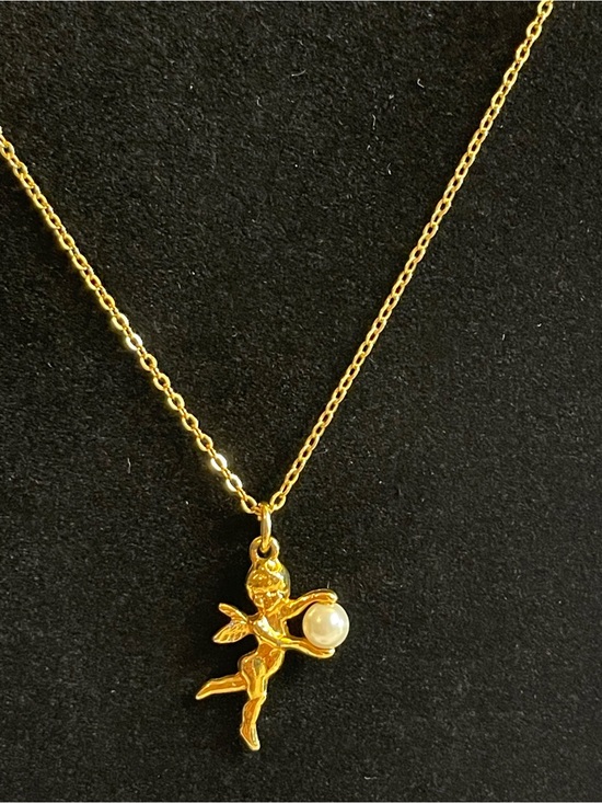 Jewelry - Vintage Korea cherub necklace